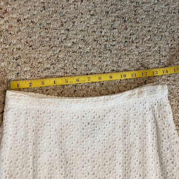 White Eyelet skirt - Picture 3 of 4